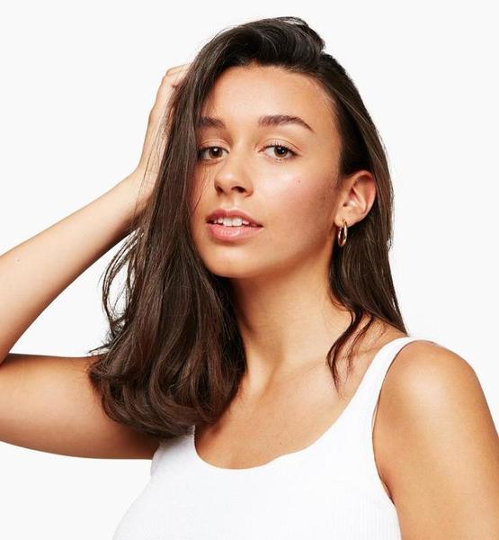 Felicitas G. – Real People Sedcard-Foto 2 bei JustInCast