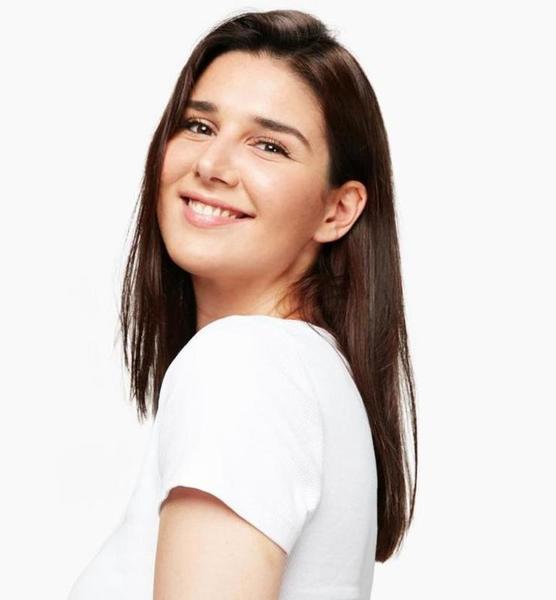 isil Y. – Real People Sedcard-Foto 2 bei JustInCast