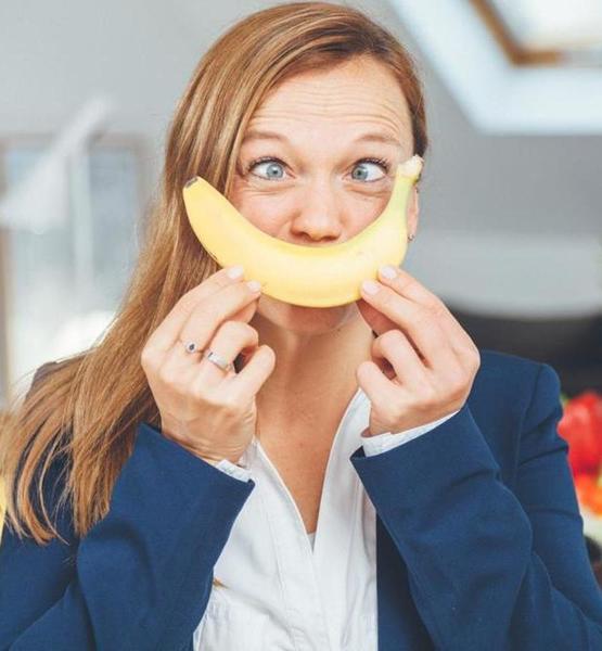 Anita H. – Moderation Sedcard-Foto 4 bei JustInCast