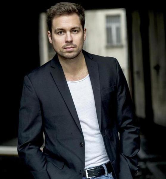 Jonathan S. – Schauspiel Sedcard-Foto 3 bei JustInCast