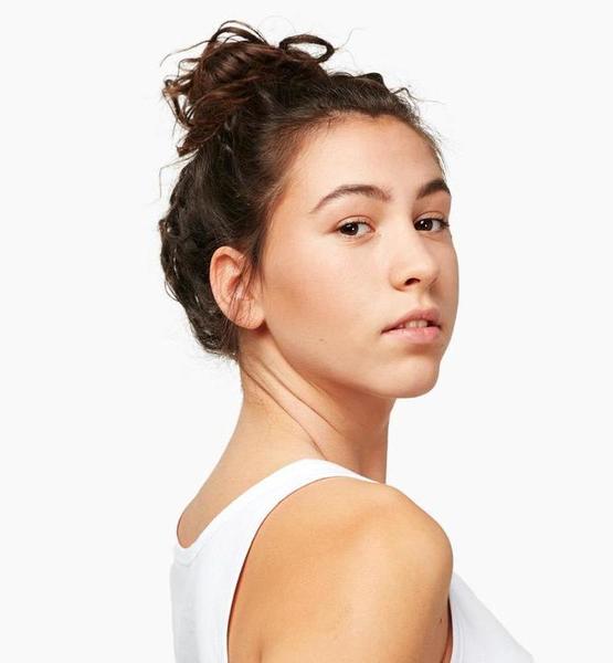 Cosima W. – Fashion Sedcard-Foto 7 bei JustInCast