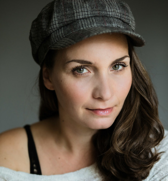 Sabrina C. – Schauspiel Sedcard-Foto 2 bei JustInCast