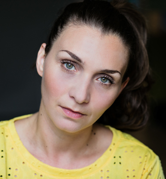 Sabrina C. – Schauspiel Sedcard-Foto 5 bei JustInCast