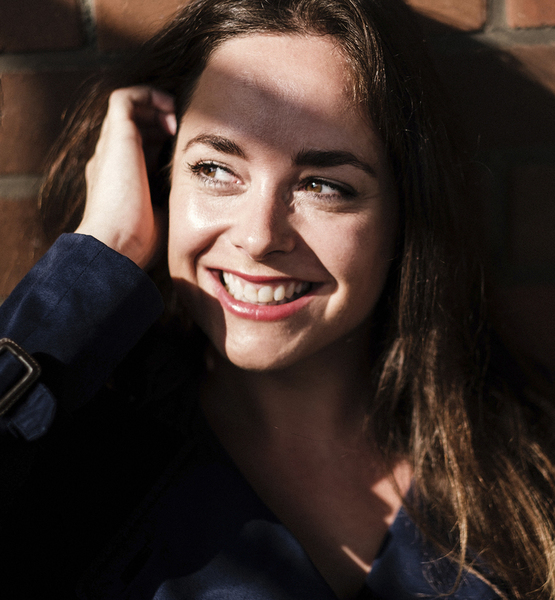 Sara Luise K. – Schauspiel Sedcard-Foto 2 bei JustInCast