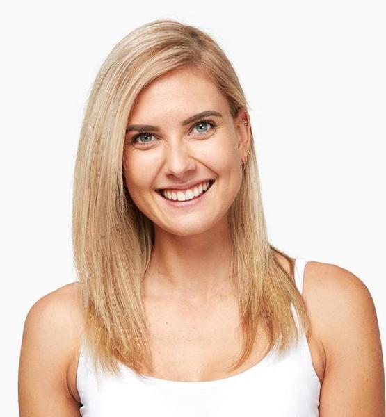 Géraldine U. – Real People Sedcard-Foto 5 bei JustInCast