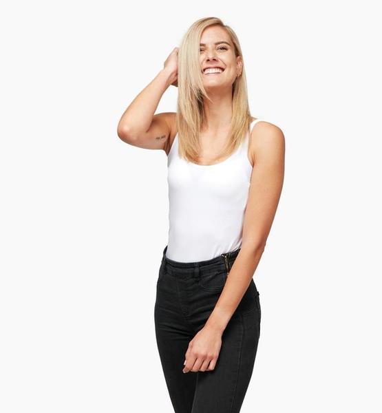 Géraldine U. – Real People Sedcard-Foto 4 bei JustInCast