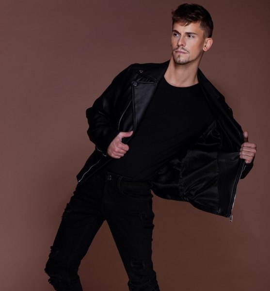 Kevin S. – Fashion Sedcard-Foto 4 bei JustInCast