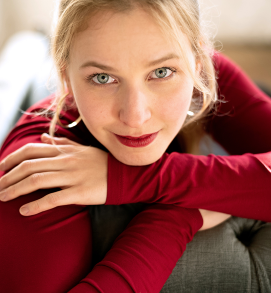 Simone U. – Schauspiel Sedcard-Foto 4 bei JustInCast