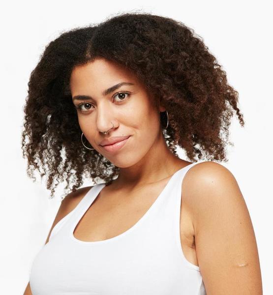Imiele M. – Real People Sedcard-Foto 4 bei JustInCast