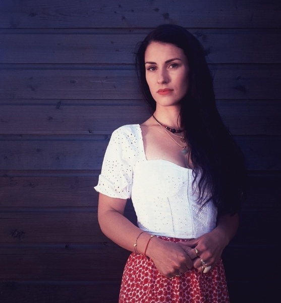 Marle M. – Fashion Sedcard-Foto 4 bei JustInCast