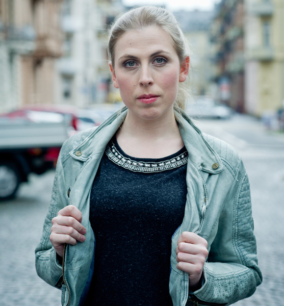 Birte S. – Schauspiel Sedcard-Foto 3 bei JustInCast
