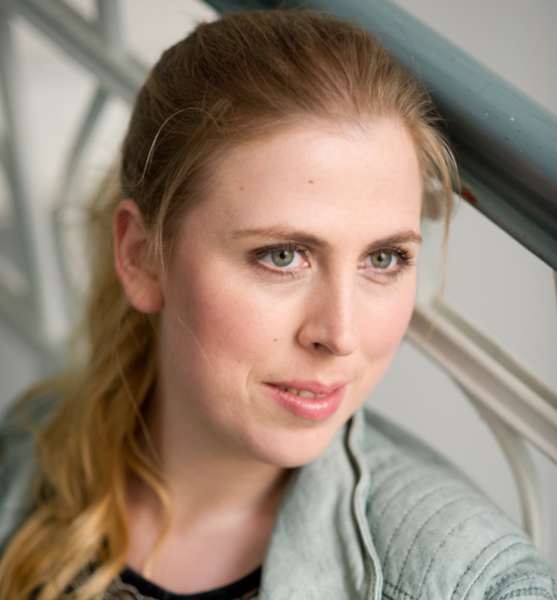 Birte S. – Schauspiel Sedcard-Foto 4 bei JustInCast