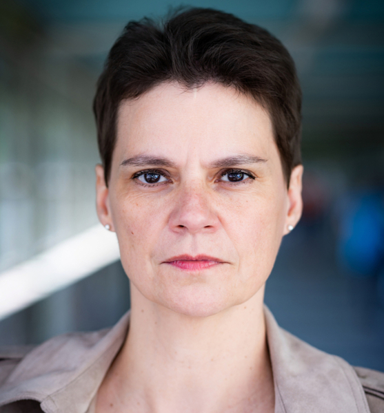 Petra M. – Schauspiel Sedcard-Foto 2 bei JustInCast