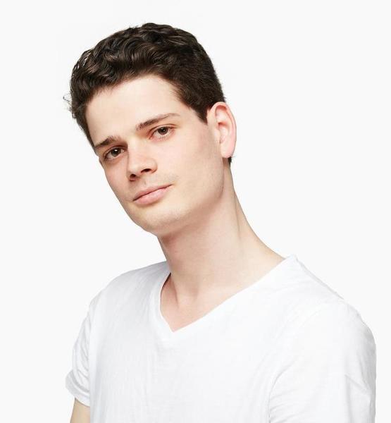 Jonas L. – Real People Sedcard-Foto 2 bei JustInCast