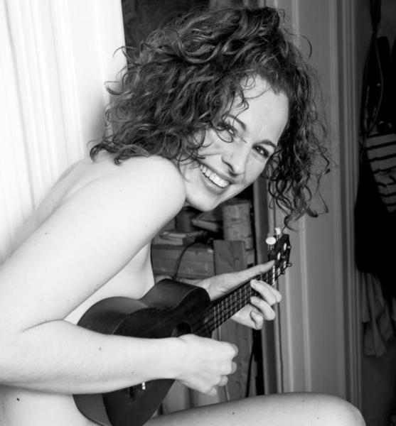 Alena H. – Schauspiel Sedcard-Foto 5 bei JustInCast