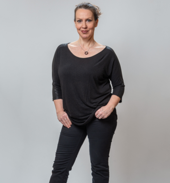 Ruth W. – Schauspiel Sedcard-Foto 4 bei JustInCast
