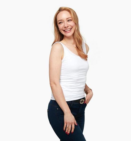 Lisa Y. – Real People Sedcard-Foto 2 bei JustInCast