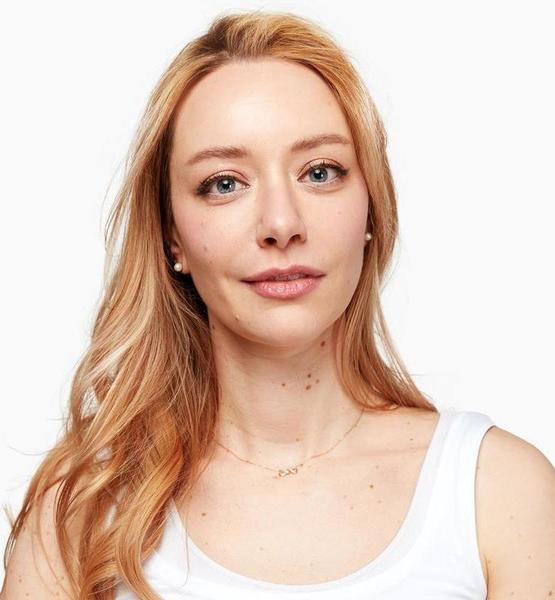 Lisa Y. – Real People Sedcard-Foto 3 bei JustInCast