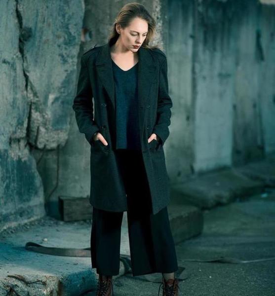 Stefanie S. – Schauspiel Sedcard-Foto 2 bei JustInCast