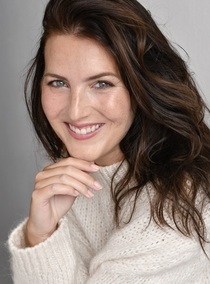 Natascha – Schauspieler & Darsteller Sedcard bei JustInCast