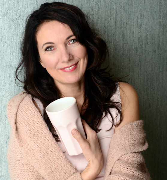 Anja J. – Schauspiel Sedcard-Foto 2 bei JustInCast