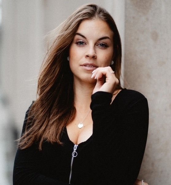 Sophia L. – Schauspiel Sedcard-Foto 4 bei JustInCast