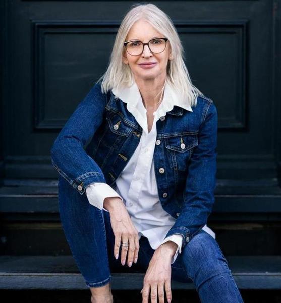 Susanne P. – Fashion Sedcard-Foto 2 bei JustInCast