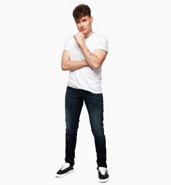 Konrad L. – Real People Sedcard-Foto 4 bei JustInCast