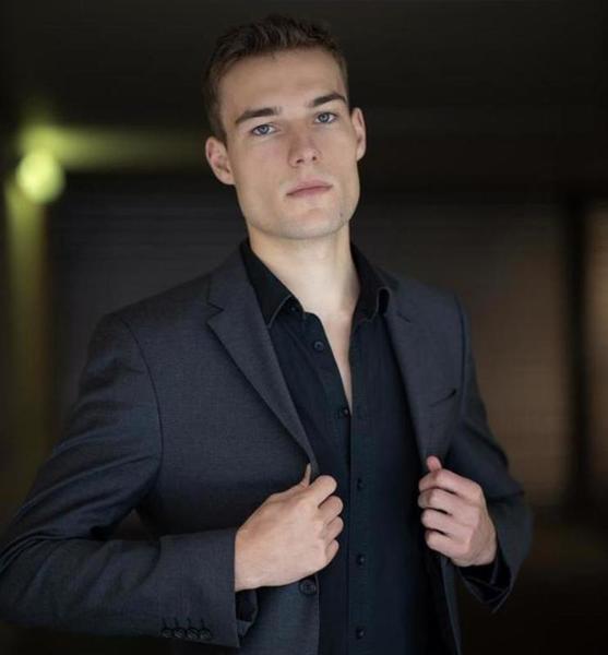 Johannes S. – Schauspiel Sedcard-Foto 7 bei JustInCast