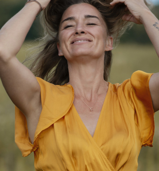 Stefanie  B. – Schauspiel Sedcard-Foto 2 bei JustInCast