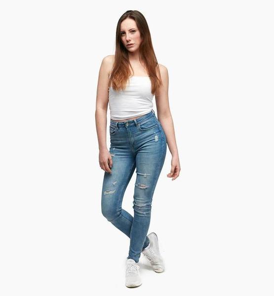 Sandra L. – Real People Sedcard-Foto 3 bei JustInCast