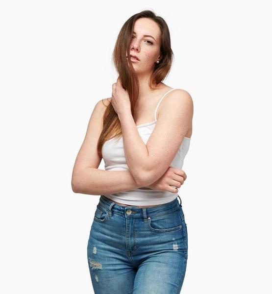 Sandra L. – Real People Sedcard-Foto 4 bei JustInCast