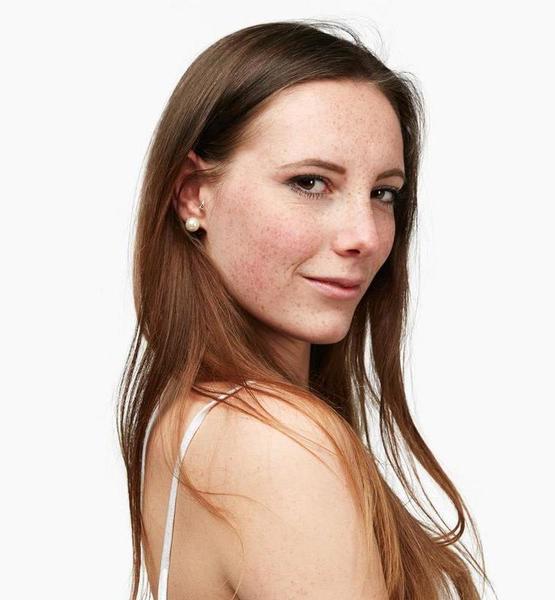 Sandra L. – Real People Sedcard-Foto 5 bei JustInCast