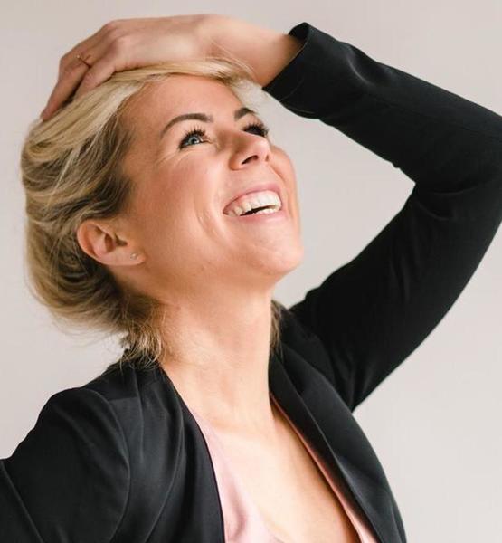Ines M. – Fashion Sedcard-Foto 5 bei JustInCast