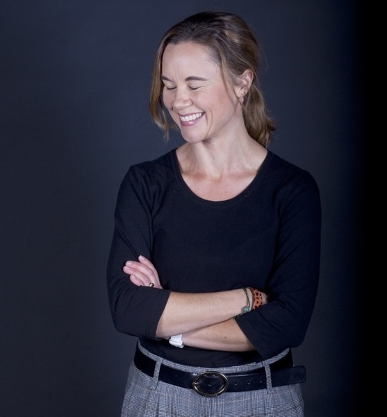Julia U. – Moderation Sedcard-Foto 5 bei JustInCast