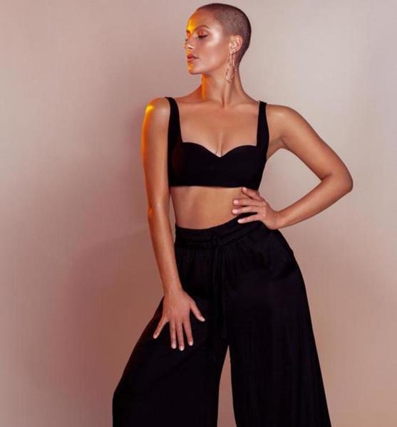 Aischa Dawn I. – Fashion Sedcard-Foto 4 bei JustInCast