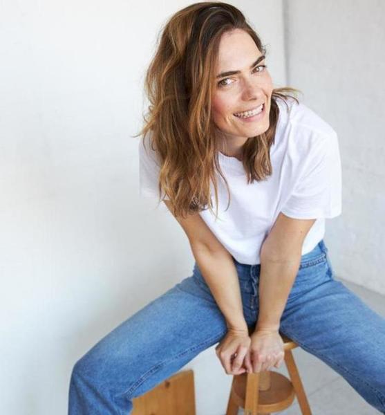 Janine M. – Schauspiel Sedcard-Foto 5 bei JustInCast