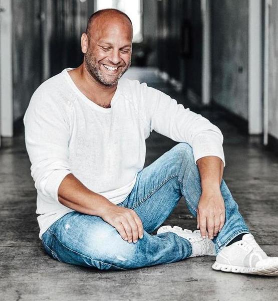 Raphaèl N. – Schauspiel Sedcard-Foto 2 bei JustInCast