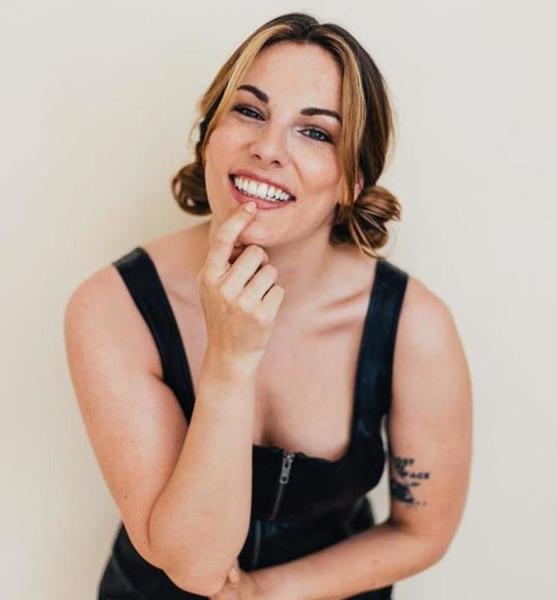 Kimberley B. – Schauspiel Sedcard-Foto 3 bei JustInCast
