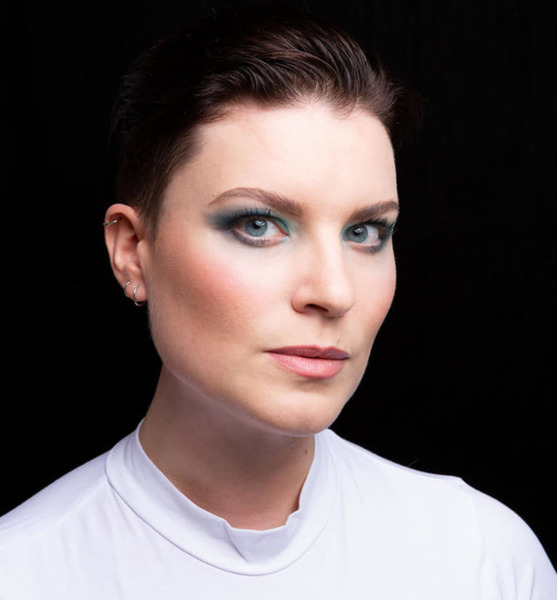 Stephanie S. – Schauspiel Sedcard-Foto 3 bei JustInCast