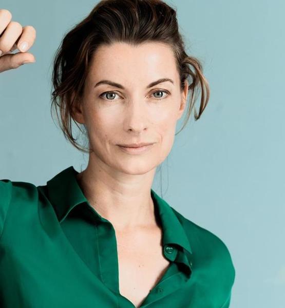 Antje H. – Schauspiel Sedcard-Foto 4 bei JustInCast