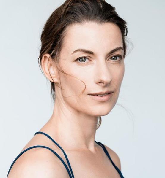 Antje H. – Schauspiel Sedcard-Foto 3 bei JustInCast