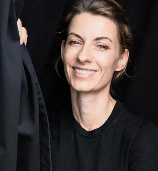 Antje H. – Schauspiel Sedcard-Foto 2 bei JustInCast