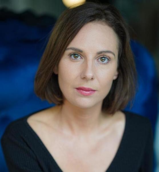 Corinna A. – Schauspiel Sedcard-Foto 3 bei JustInCast