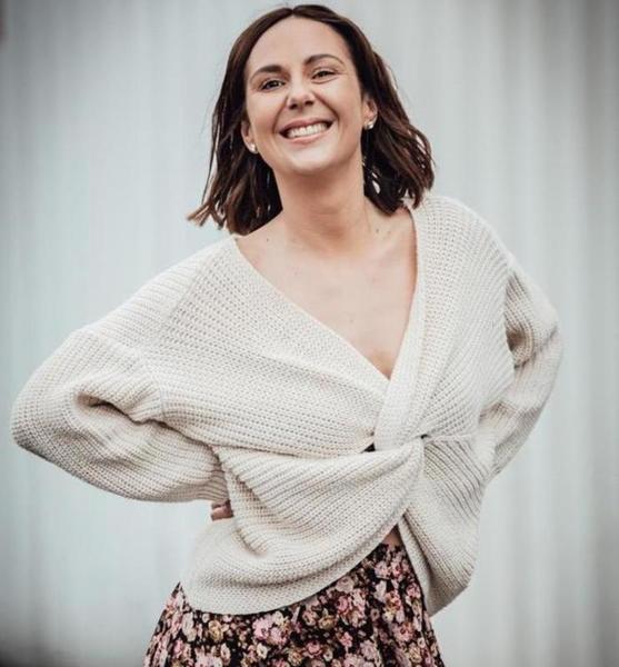 Corinna A. – Schauspiel Sedcard-Foto 4 bei JustInCast