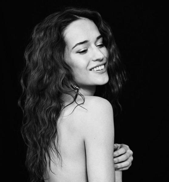 Jana W. – Fashion Sedcard-Foto 3 bei JustInCast