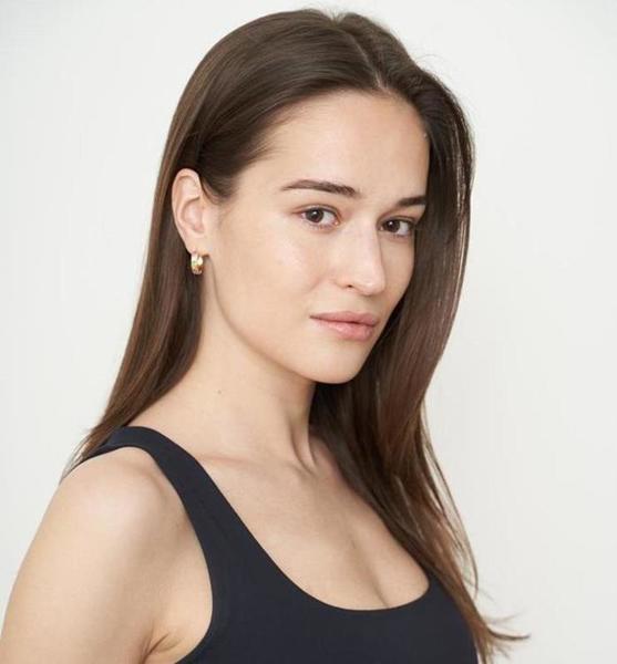 Jana W. – Fashion Sedcard-Foto 5 bei JustInCast