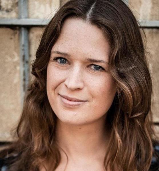 Sandra W. – Schauspiel Sedcard-Foto 4 bei JustInCast