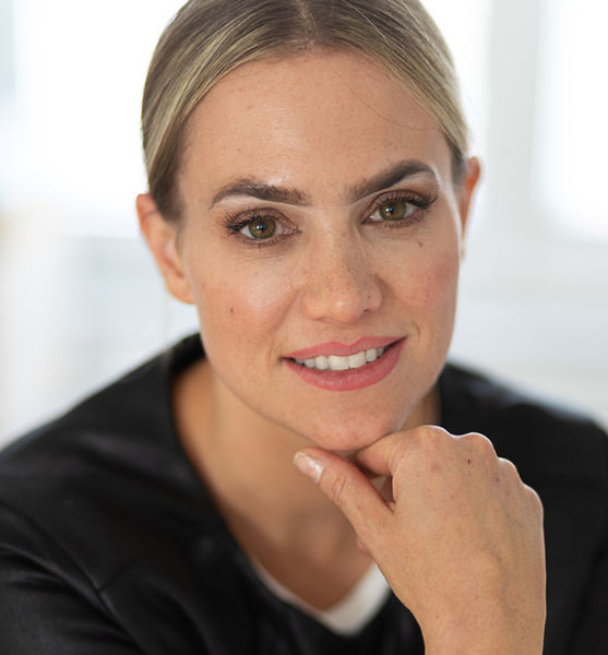 Teresa  H. – Schauspiel Sedcard-Foto 4 bei JustInCast
