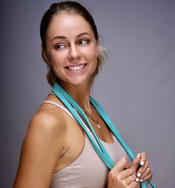 Desiree T. – Schauspiel Sedcard-Foto 5 bei JustInCast
